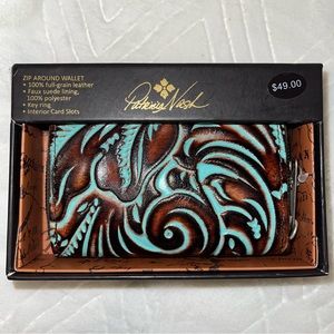 Patricia Nash Zip Around small Wallet - dark brown/turquoise. New in the Box